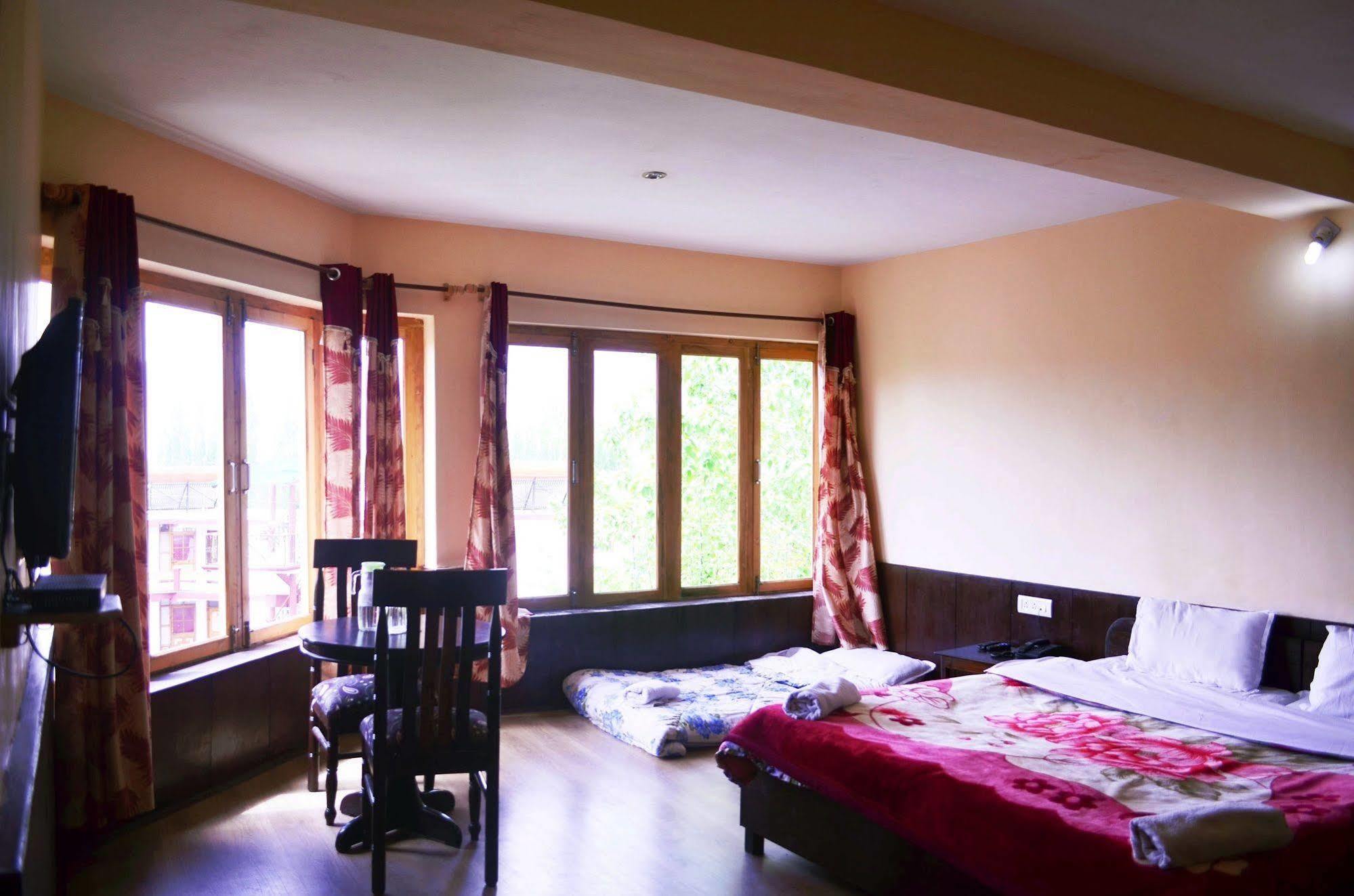 Beyond Stay - Kanika Himalayan View 列城 外观 照片